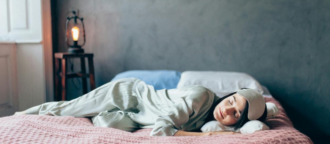 Est-ce vraiment une bonne idée de dormir habillé(e) ?