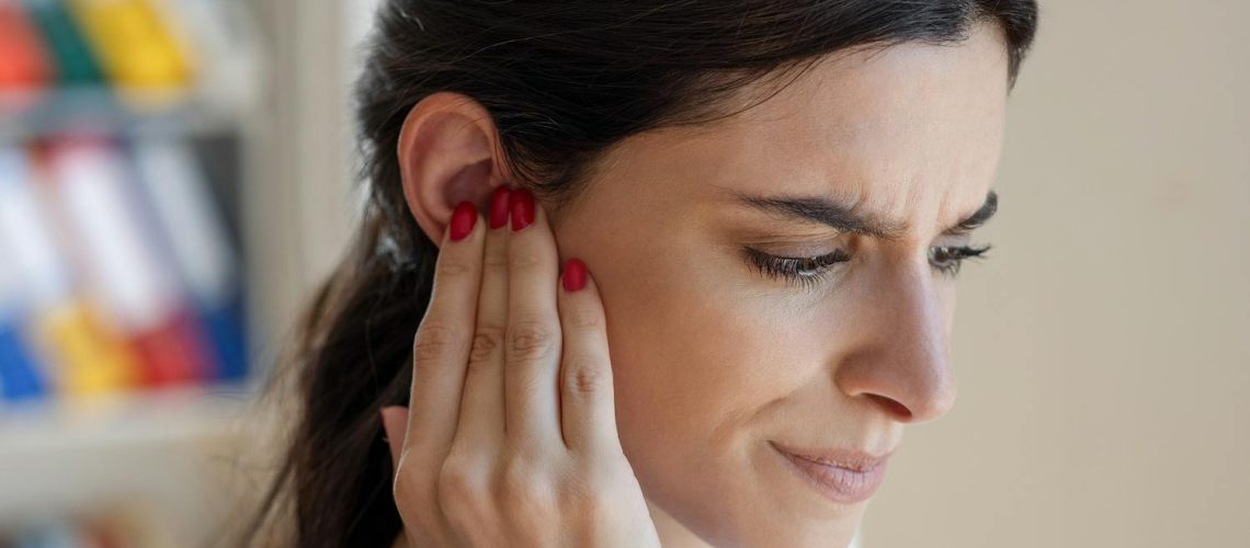 Otorrhée (oreille qui coule) : quelles causes ? Que faire ?