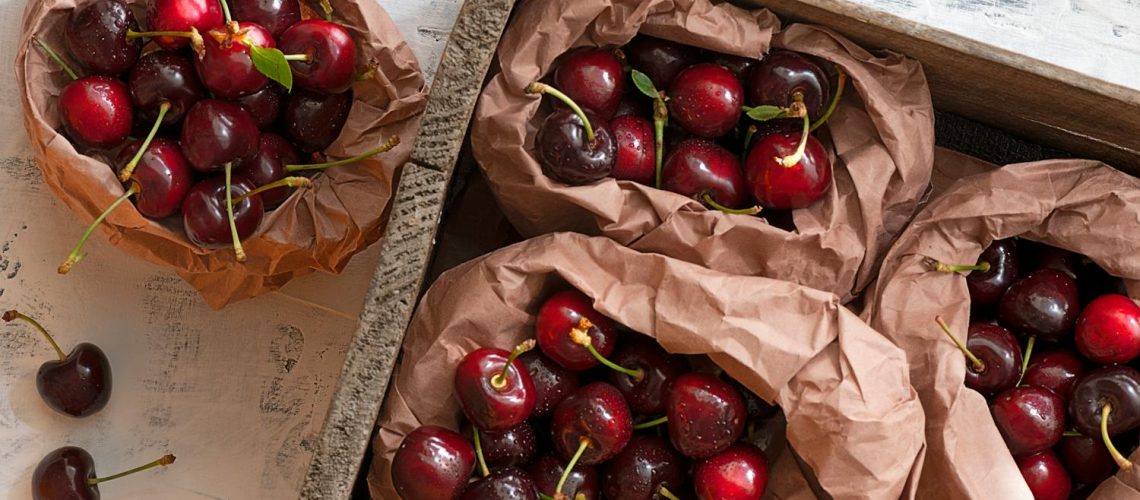 Manger des cerises le soir : bonne ou mauvaise idée ? Manger des cerises le soir : bonne ou mauvaise idée ?